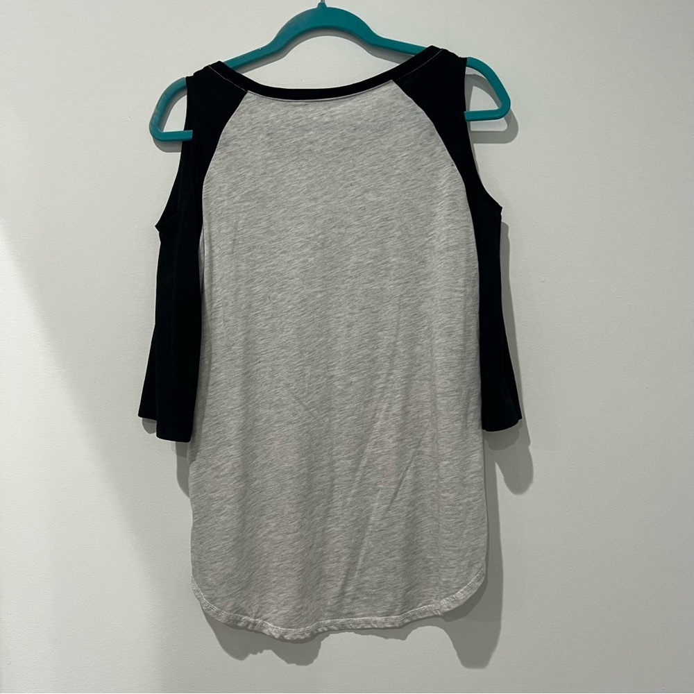Mid-Sleeve Tee - Picture 2 of 3